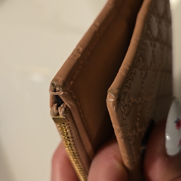 🎀 Pink GUCCI Microguccissima Bi-Fold Wallet - Picture 9 of 16